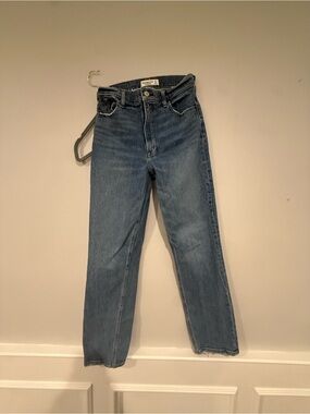 Abercrombie & Fitch Mom High Rise Jeans